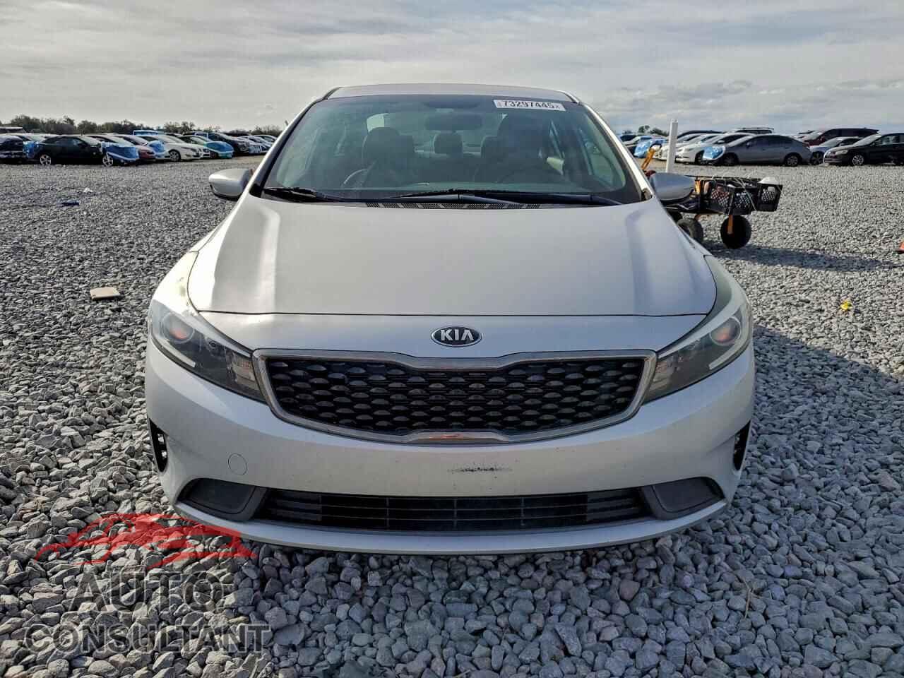 KIA FORTE 2017 - 3KPFK4A76HE131721
