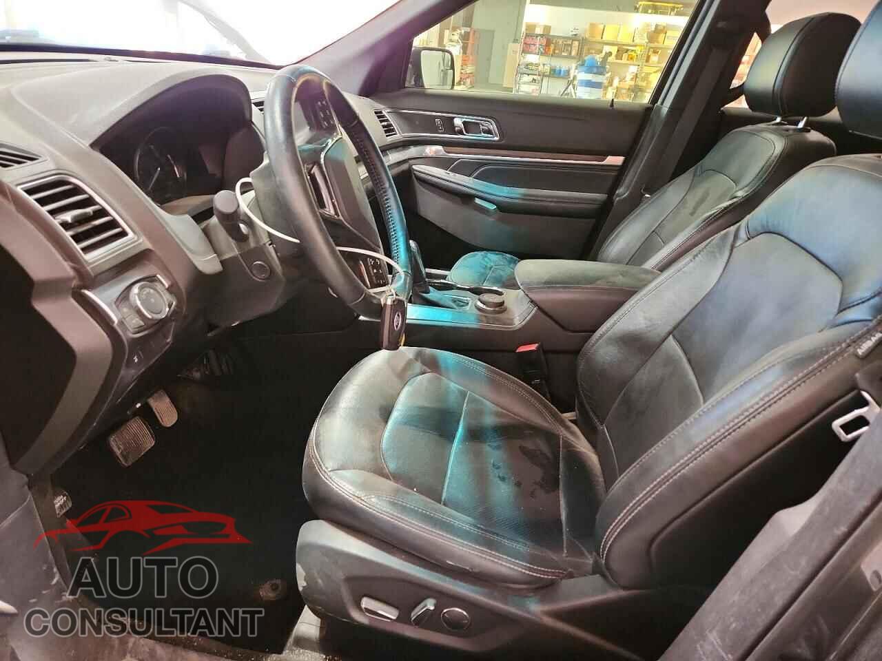 FORD EXPLORER 2018 - 1FM5K8FH5JGB13877