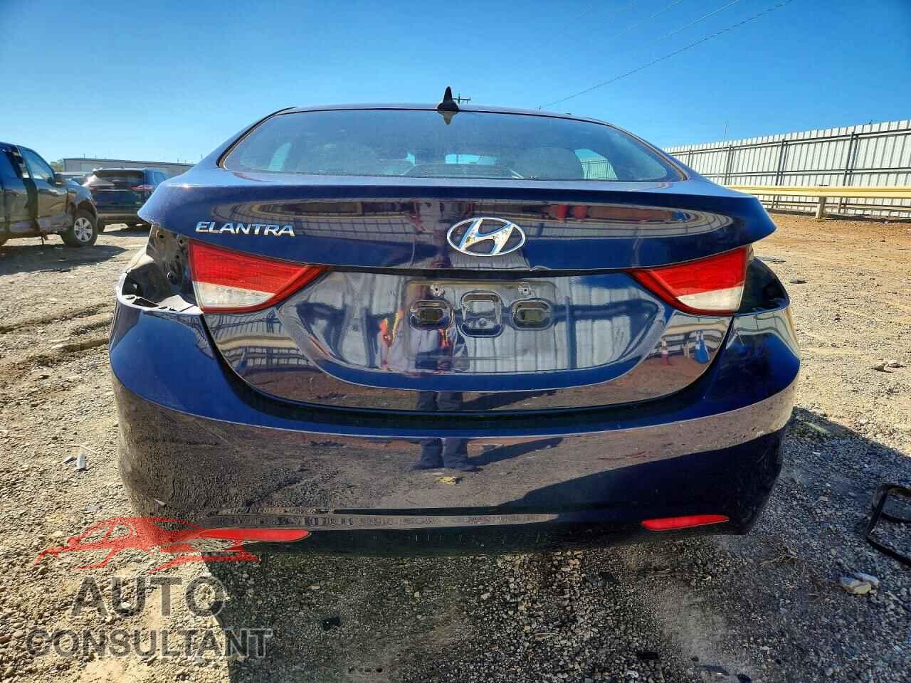HYUNDAI ELANTRA 2013 - 5NPDH4AE4DH402494