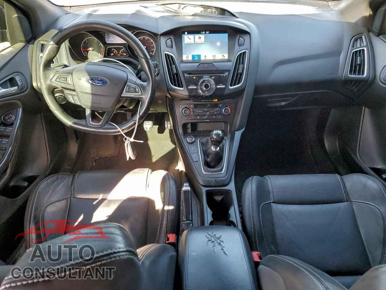FORD FOCUS 2016 - 1FADP3L93GL293982