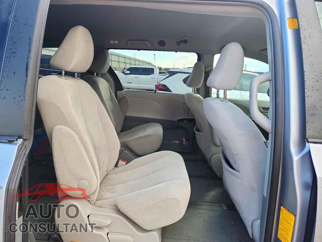 TOYOTA SIENNA 2012 - 5TDJK3DC0CS033067