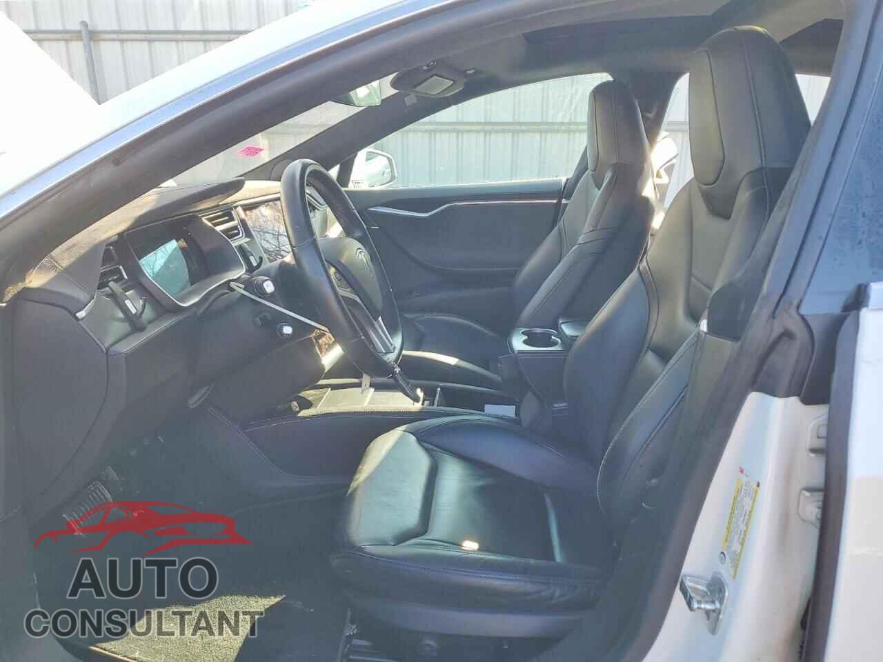 TESLA MODEL S 2015 - 5YJSA1E27FF113301