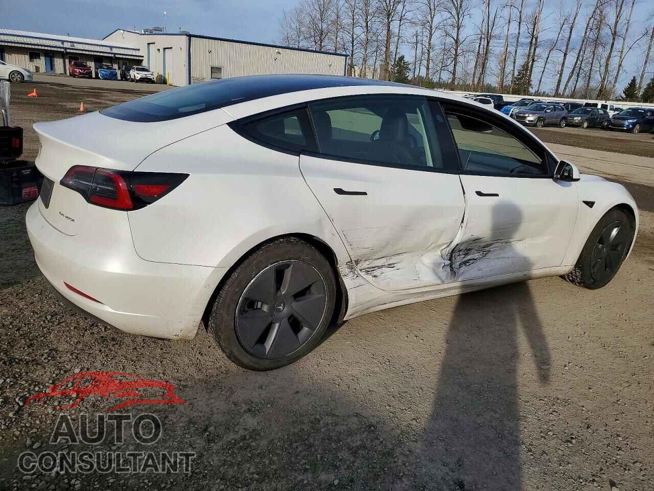 TESLA MODEL 3 2022 - 5YJ3E1EB8NF210241
