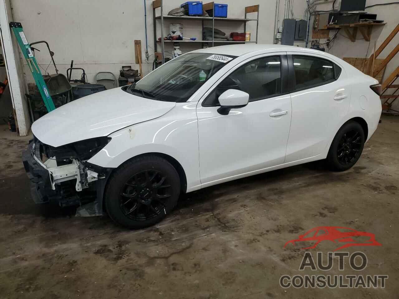 TOYOTA YARIS 2018 - 3MYDLBYV4JY317289