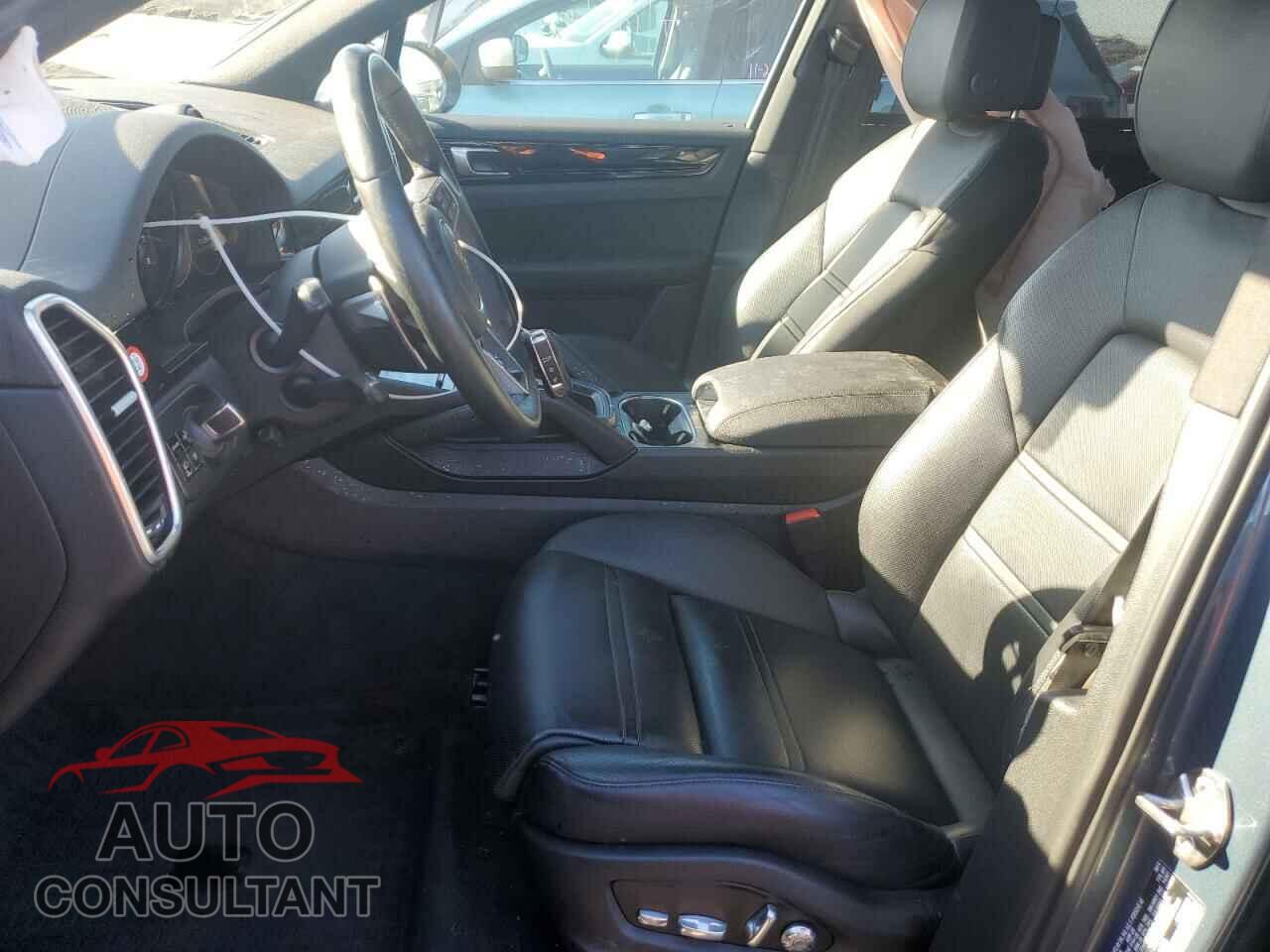 PORSCHE CAYENNE 2020 - WP1AA2AY6LDA00985