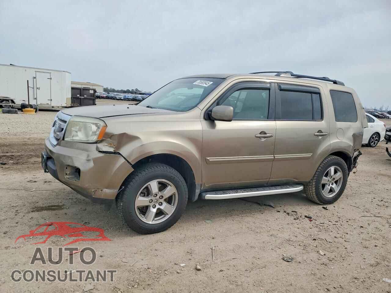HONDA PILOT 2010 - 5FNYF4H40AB012930