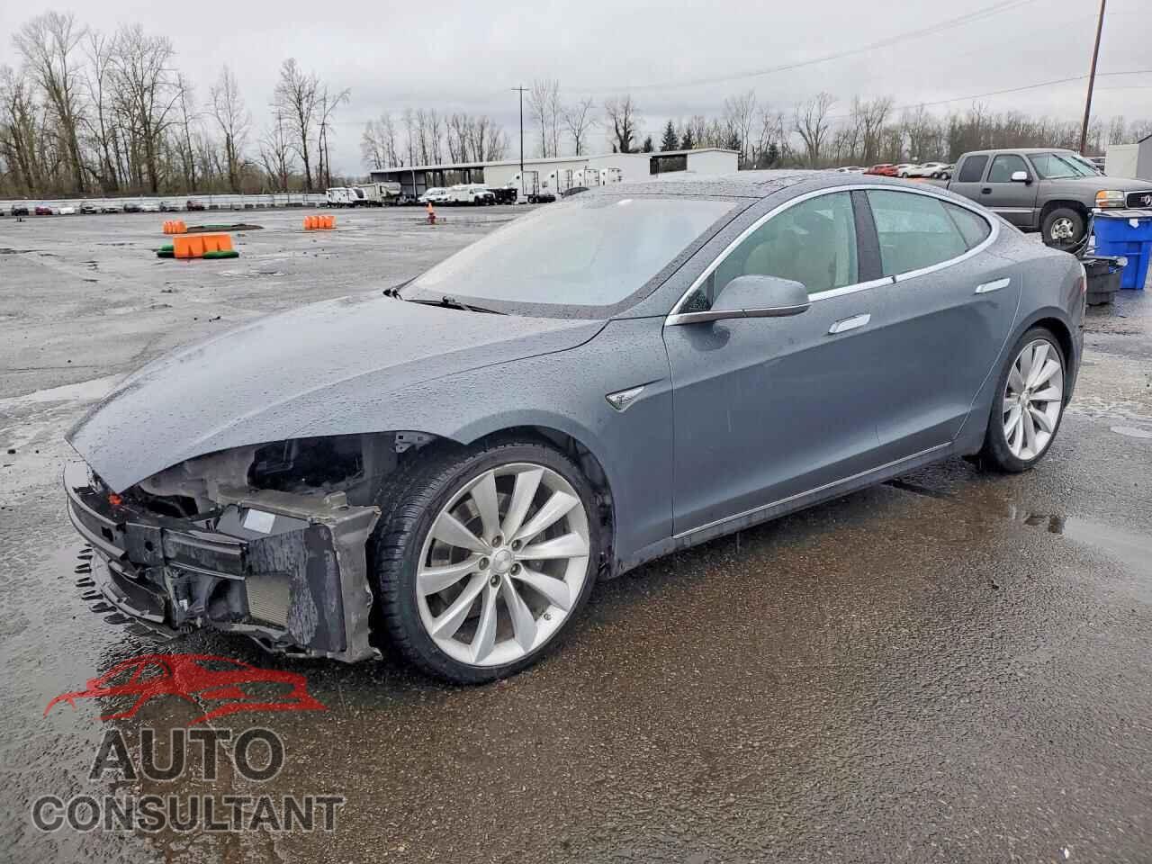 TESLA MODEL S 2013 - 5YJSA1DP3DFP14845