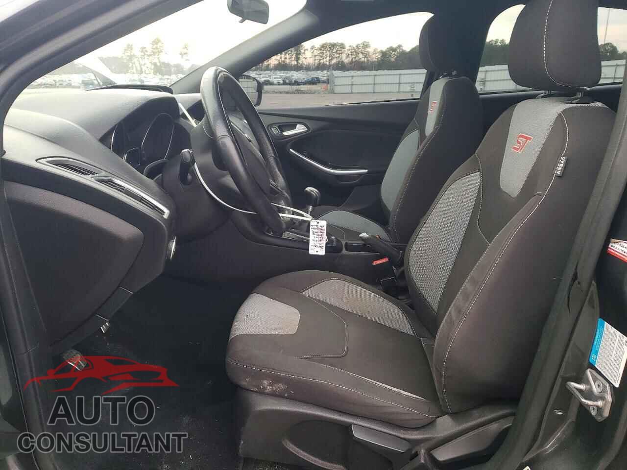 FORD FOCUS 2017 - 1FADP3L95HL347963
