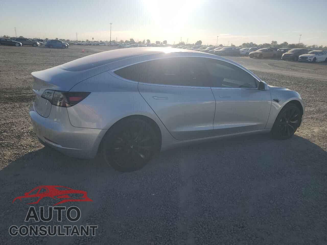 TESLA MODEL 3 2018 - 5YJ3E1EA3JF011597