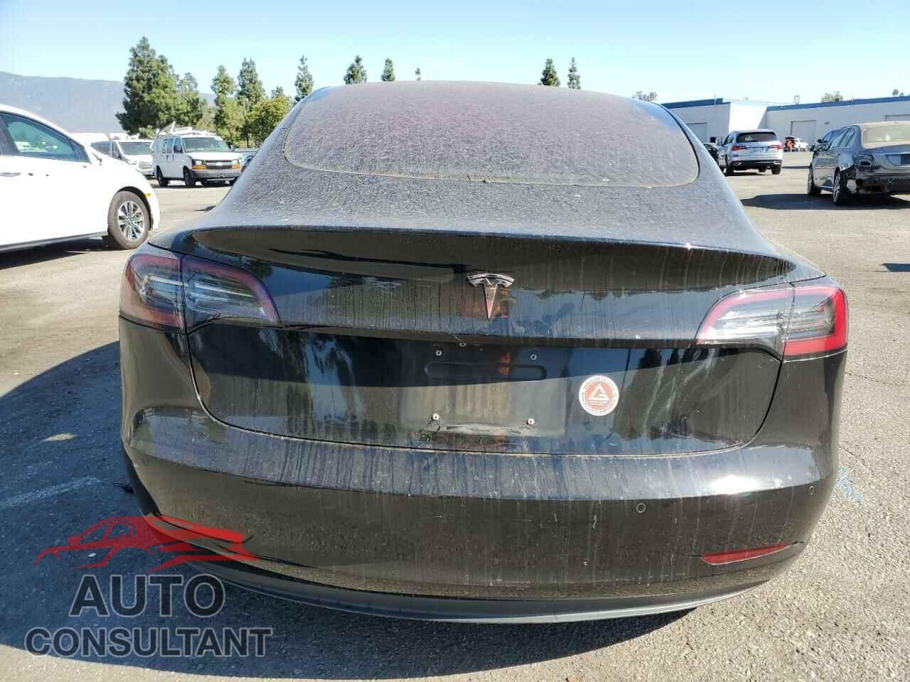 TESLA MODEL 3 2018 - 5YJ3E1EAXJF020670
