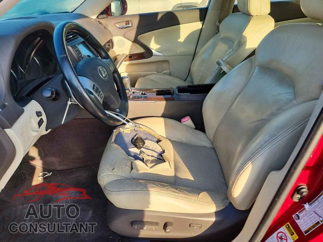 LEXUS IS 2011 - JTHBF5C23B5143630