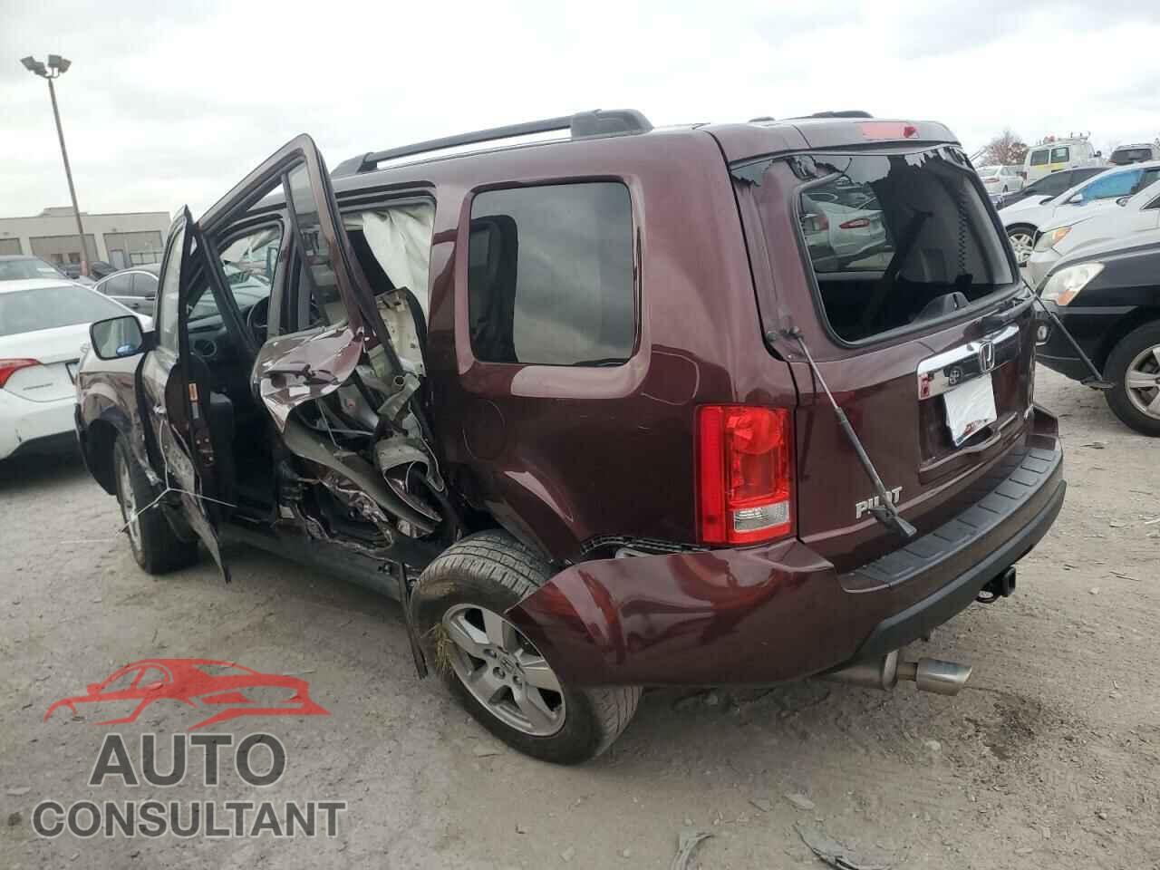 HONDA PILOT 2011 - 5FNYF4H50BB037255