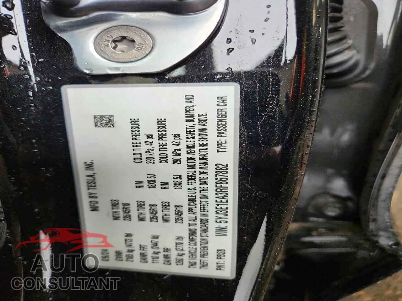 TESLA MODEL 3 2024 - 5YJ3E1EA3RF867882