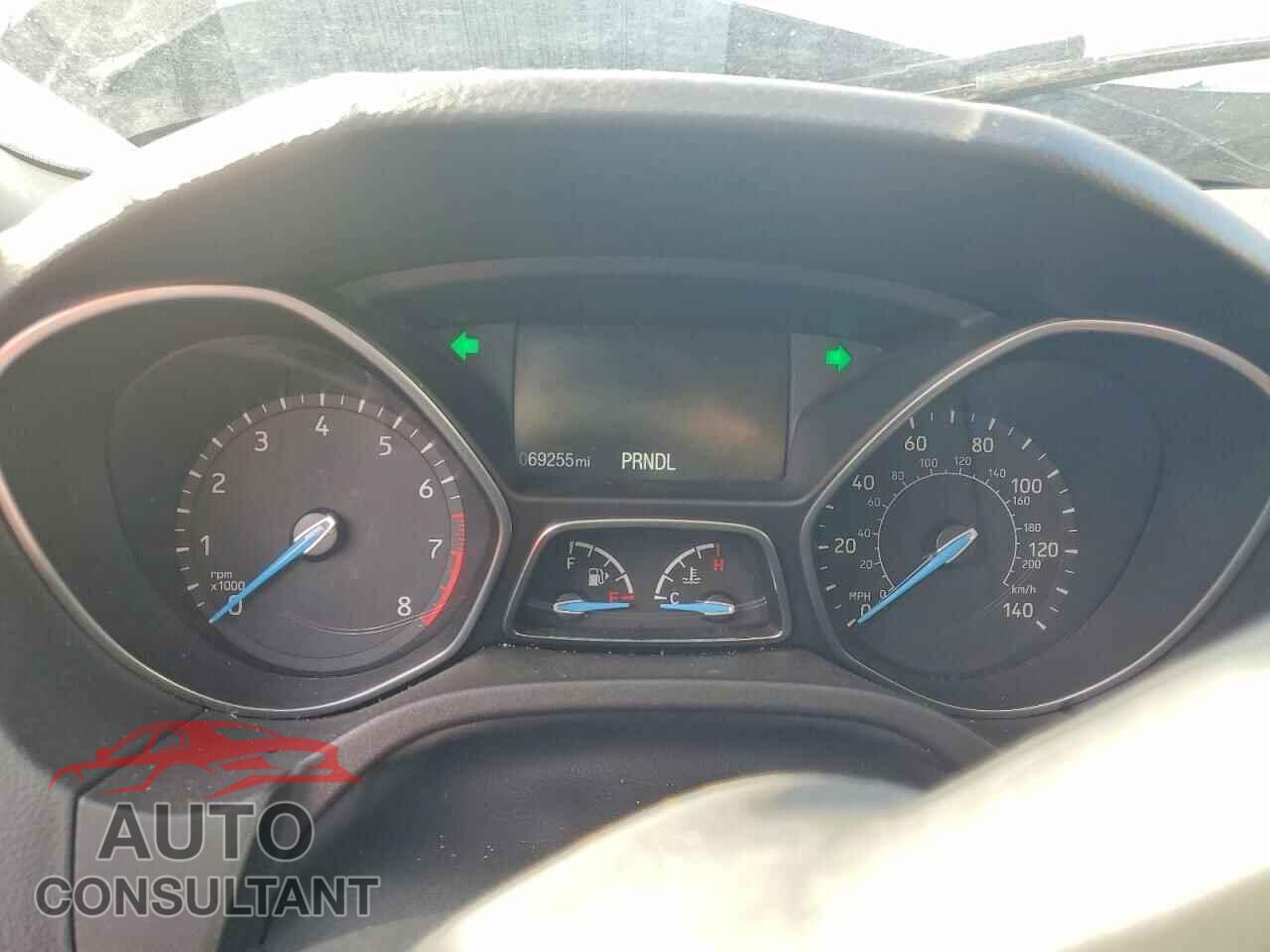 FORD FOCUS 2017 - 1FADP3F22HL213247