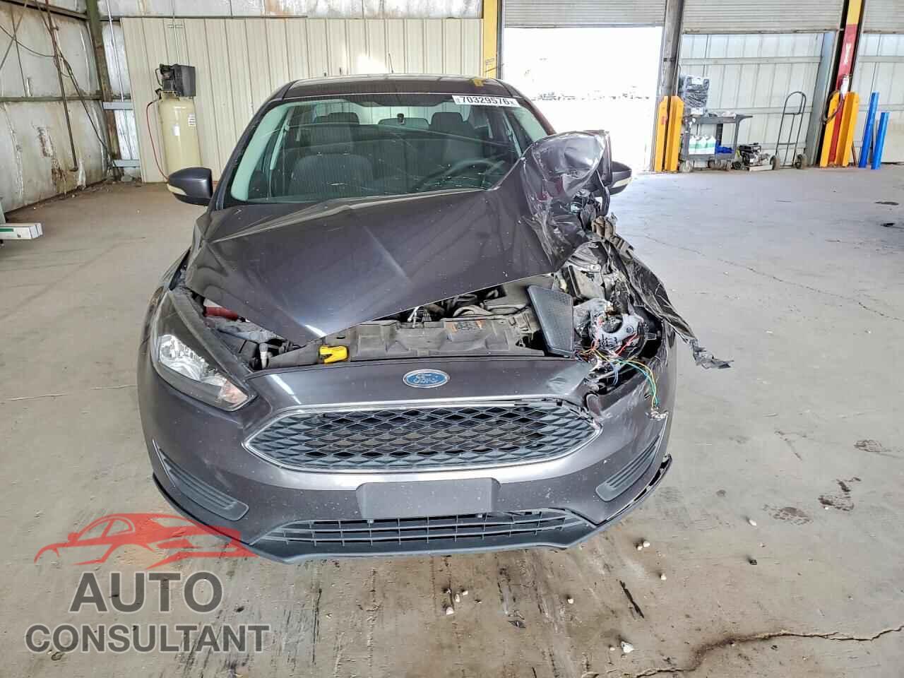 FORD FOCUS 2017 - 1FADP3F21HL303764