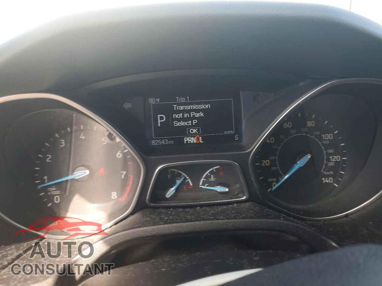 FORD FOCUS 2015 - 1FADP3F26FL252873