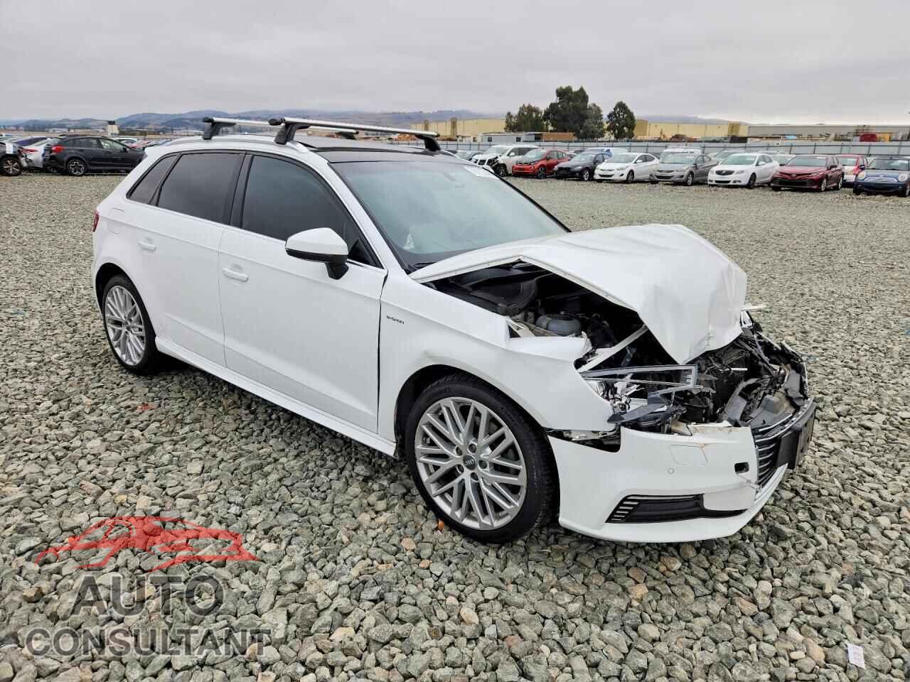 AUDI A3 2018 - WAUTPBFF2JA068020