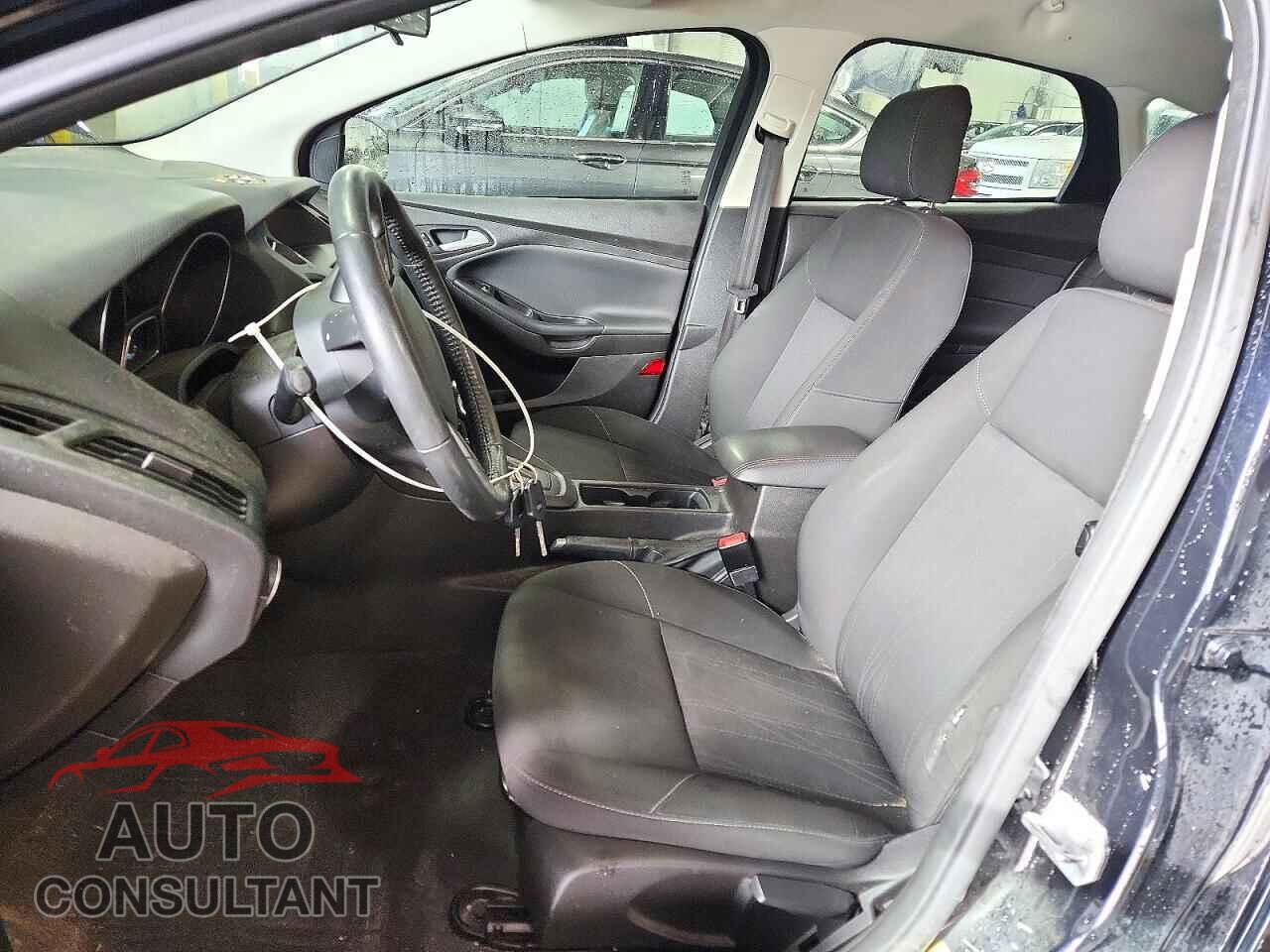 FORD FOCUS 2016 - 1FADP3K20GL379903