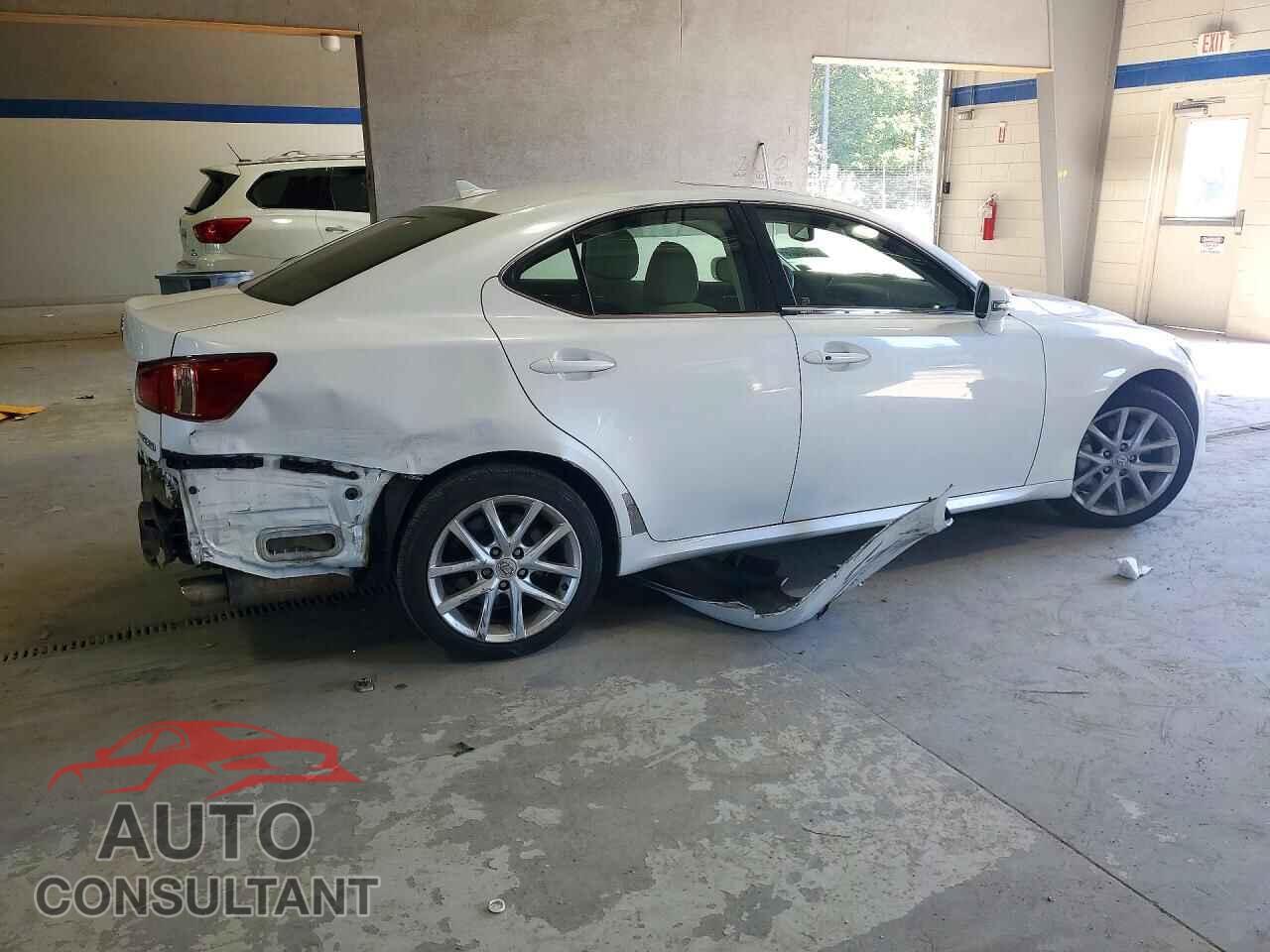 LEXUS IS 2012 - JTHCE5C2XC5002160