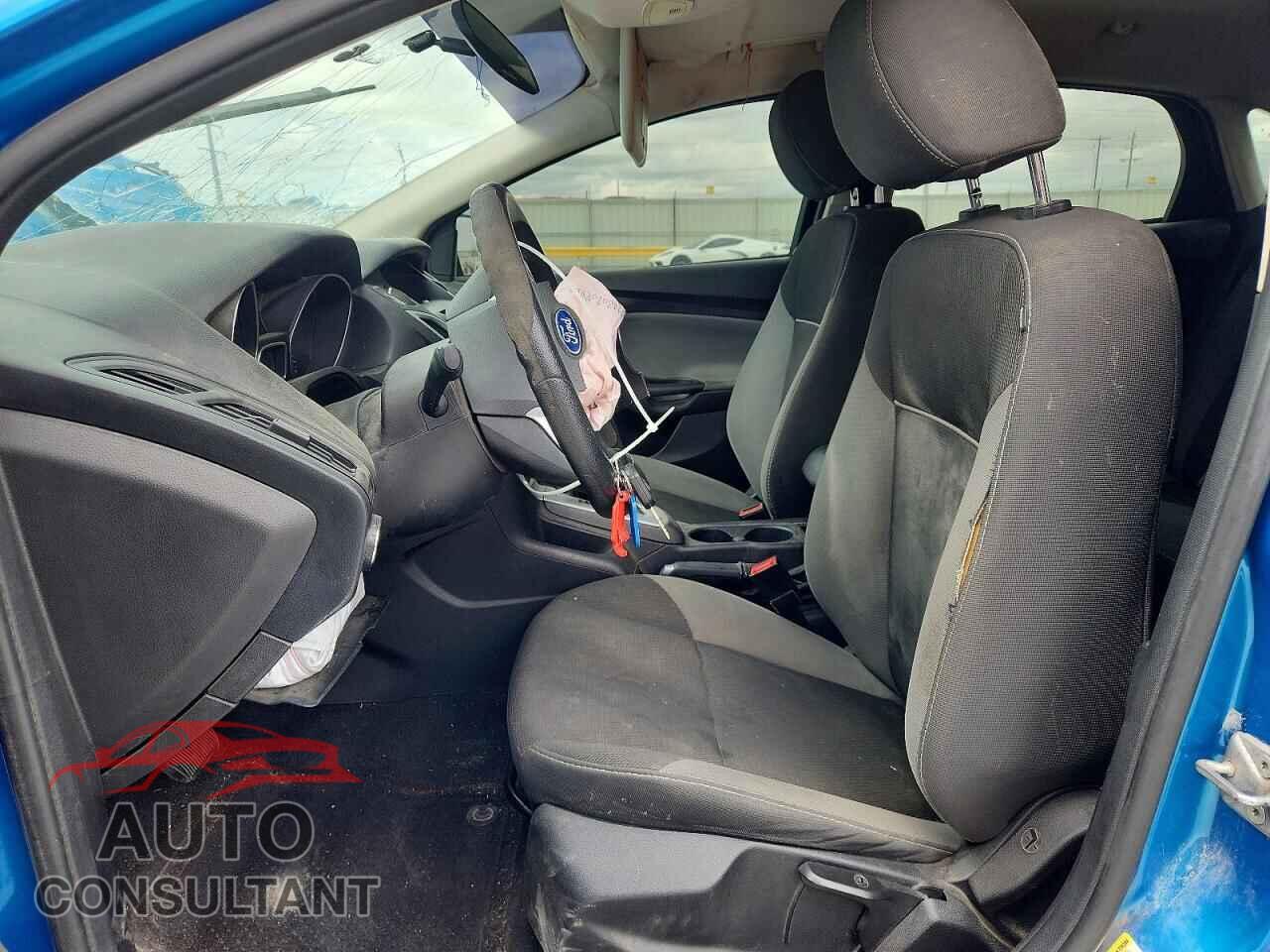FORD FOCUS 2014 - 1FADP3F2XEL207708