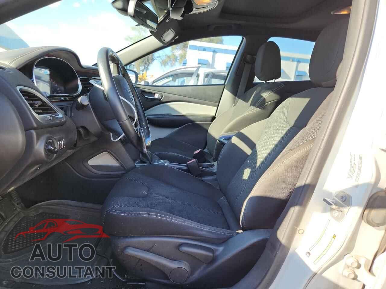 DODGE DART 2015 - 1C3CDFBB4FD118979