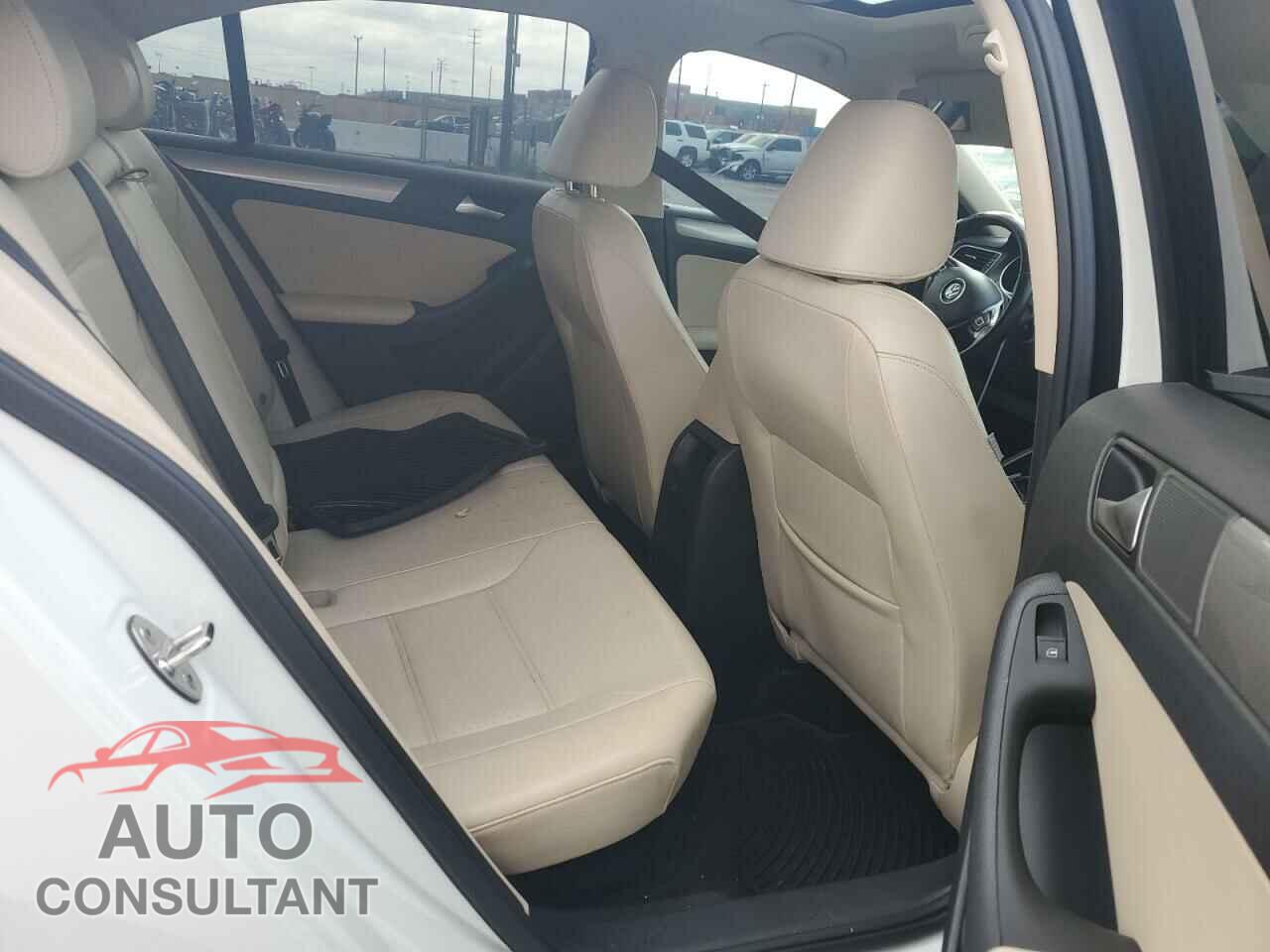 VOLKSWAGEN JETTA 2017 - 3VWDB7AJ8HM414578