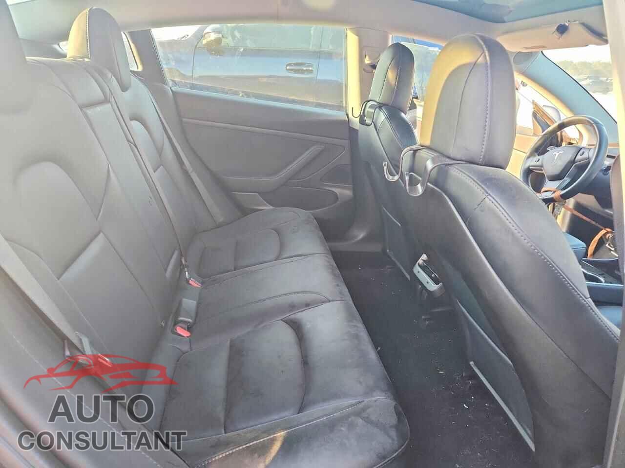 TESLA MODEL 3 2020 - 5YJ3E1EA6LF660944