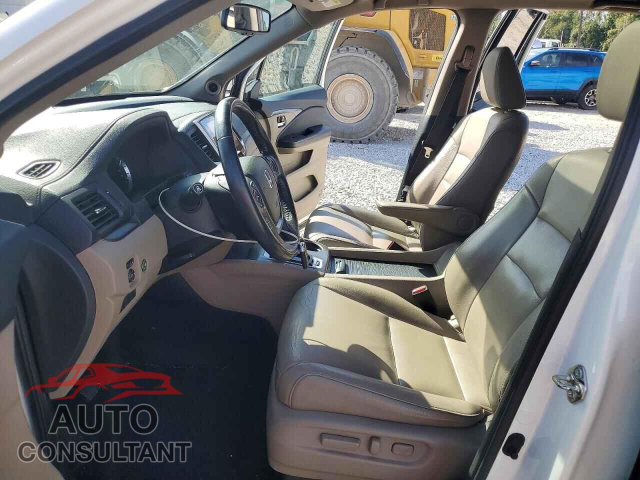 HONDA PILOT 2017 - 5FNYF5H54HB011918