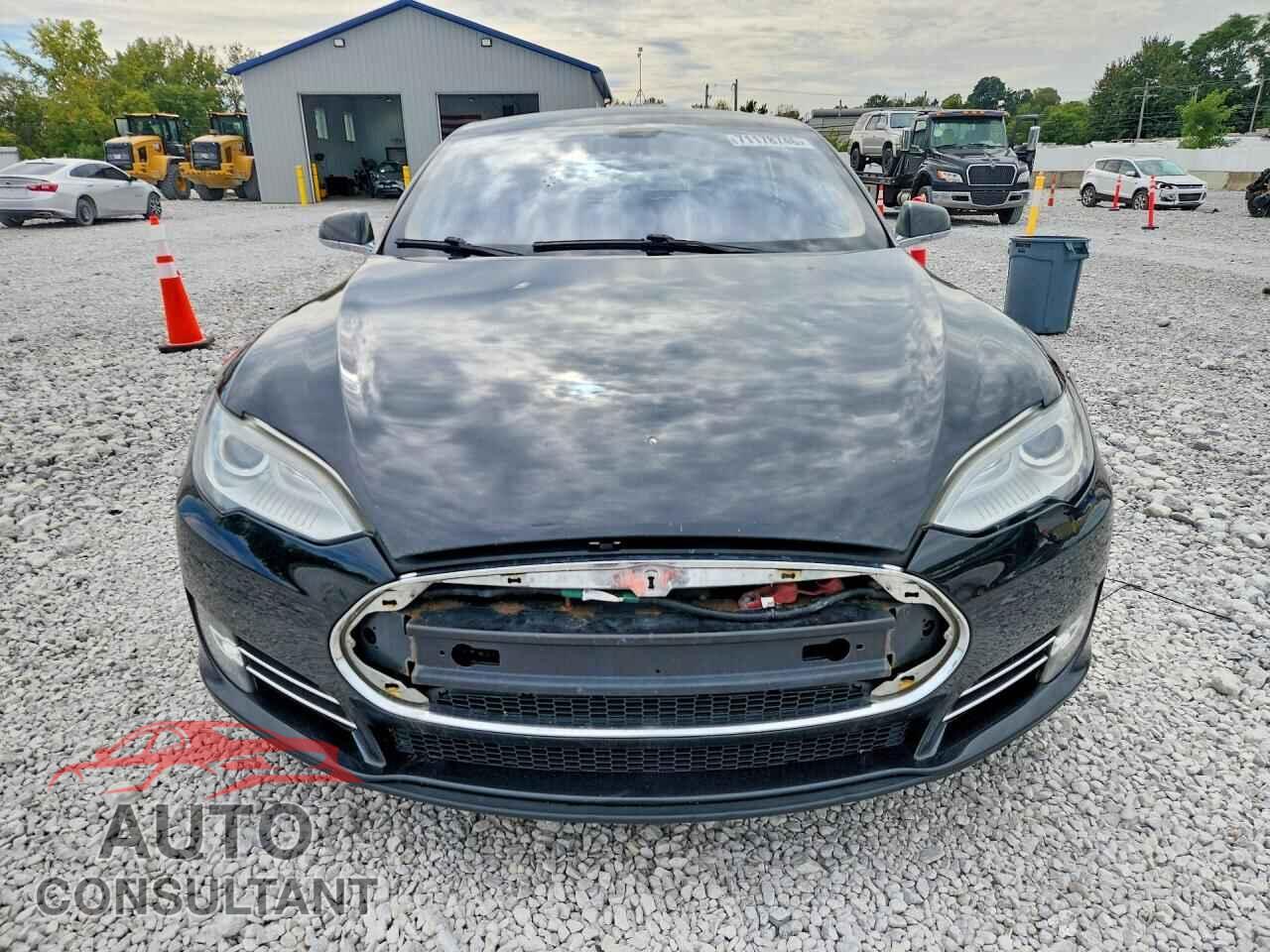 TESLA MODEL S 2013 - 5YJSA1CN2DFP14741