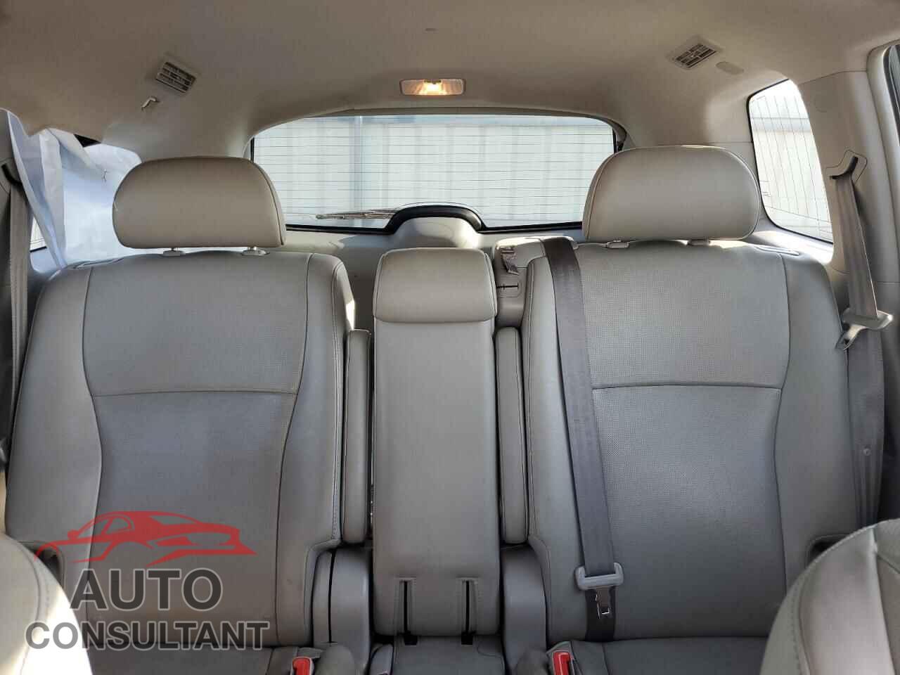 TOYOTA HIGHLANDER 2013 - 5TDYK3EH8DS117132