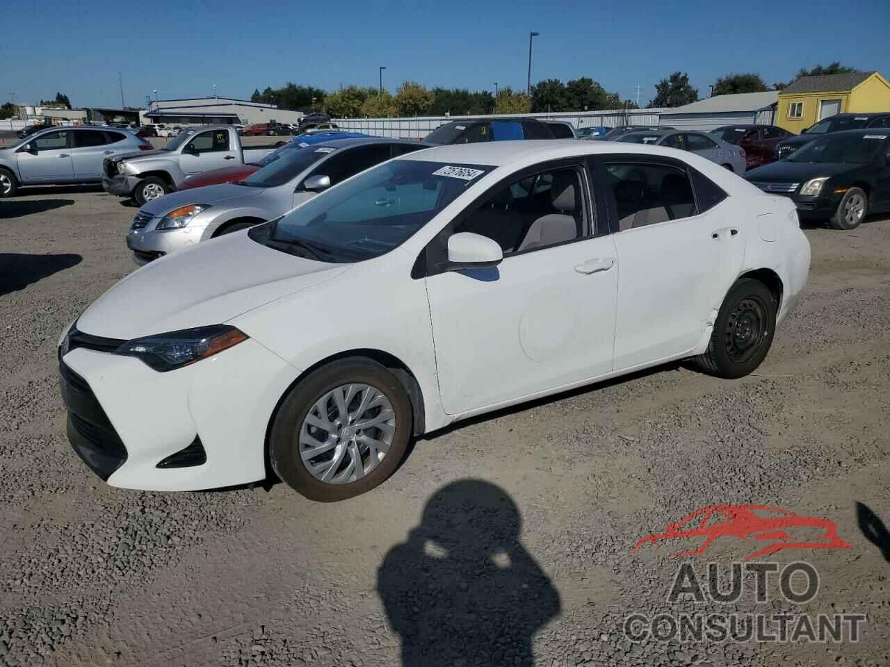 TOYOTA COROLLA 2018 - 2T1BURHEXJC009703