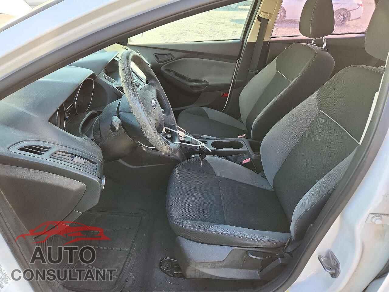 FORD FOCUS 2013 - 1FADP3E23DL164104
