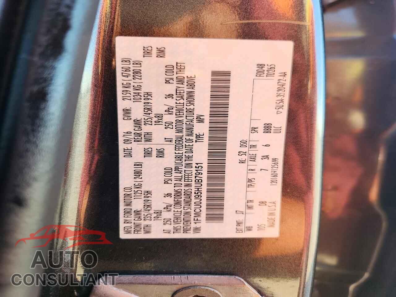 FORD ESCAPE 2017 - 1FMCU0J95HUB79151