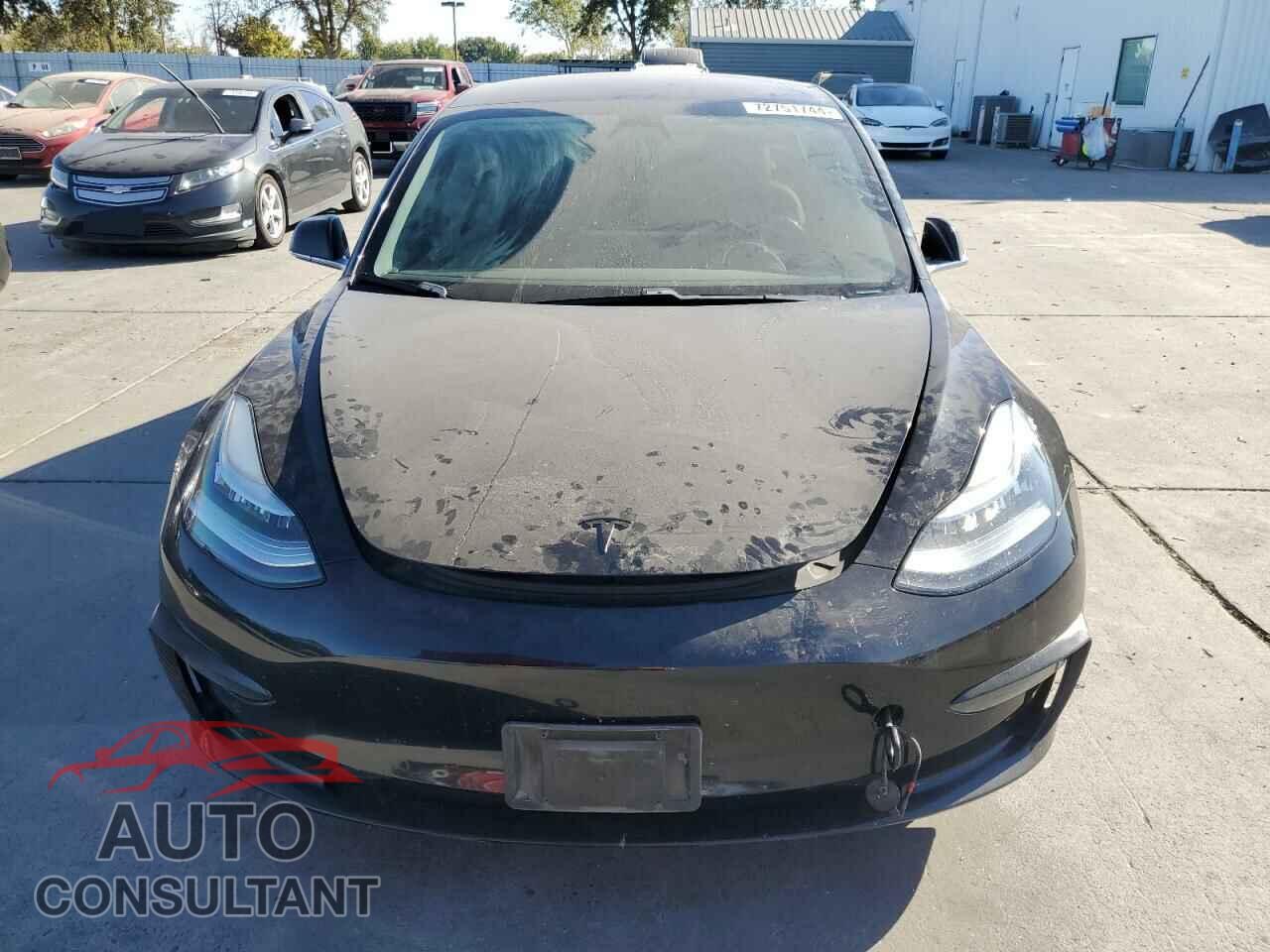 TESLA MODEL 3 2018 - 5YJ3E1EB3JF070836