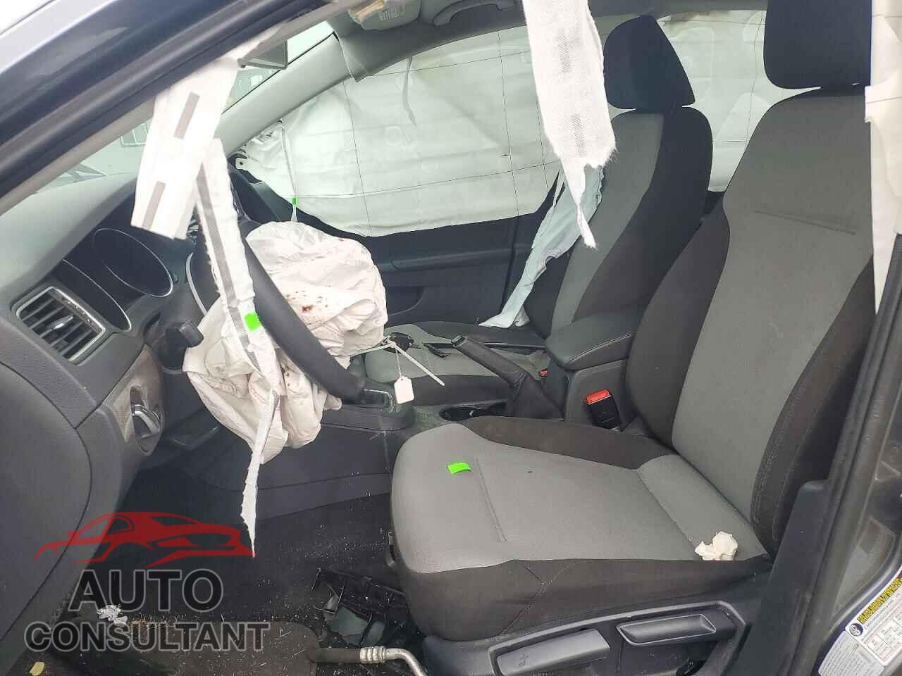 VOLKSWAGEN JETTA 2017 - 3VW2B7AJ8HM373182