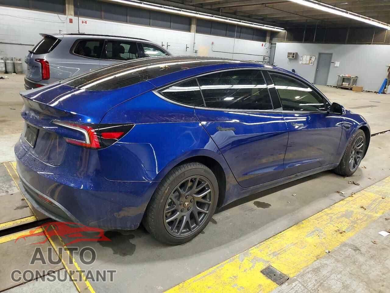 TESLA MODEL 3 2025 - 5YJ3E1EA0SF005399