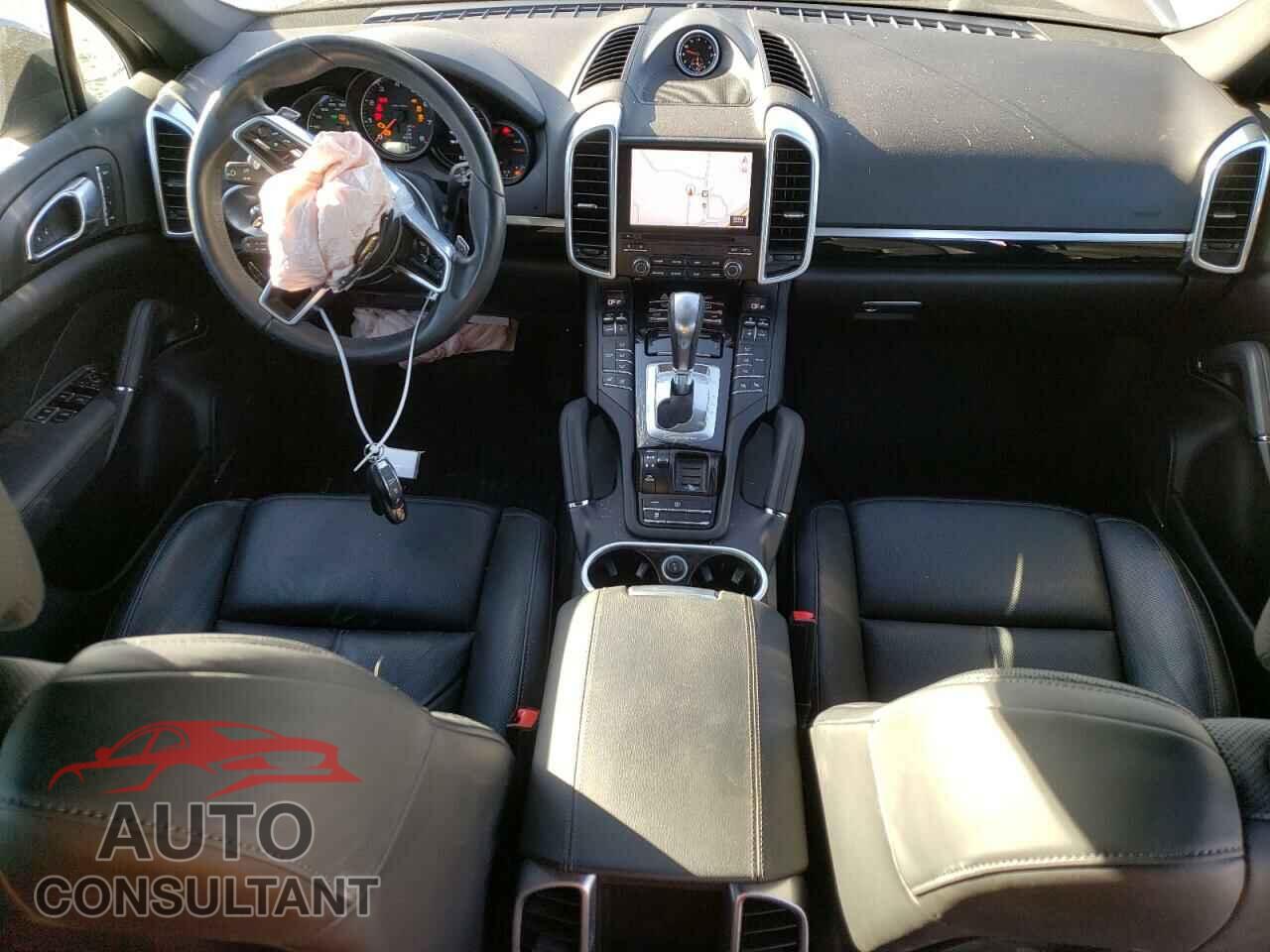 PORSCHE CAYENNE 2017 - WP1AA2A2XHKA80306