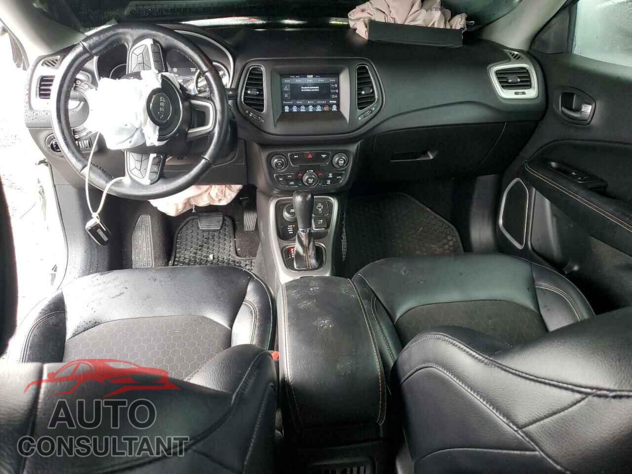 JEEP COMPASS 2018 - 3C4NJDBB1JT132035