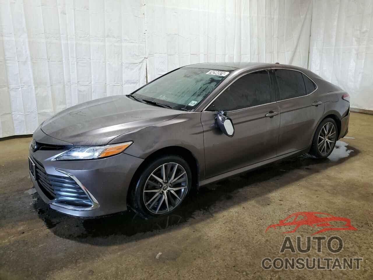 TOYOTA CAMRY 2021 - 4T1F11BK9MU044875