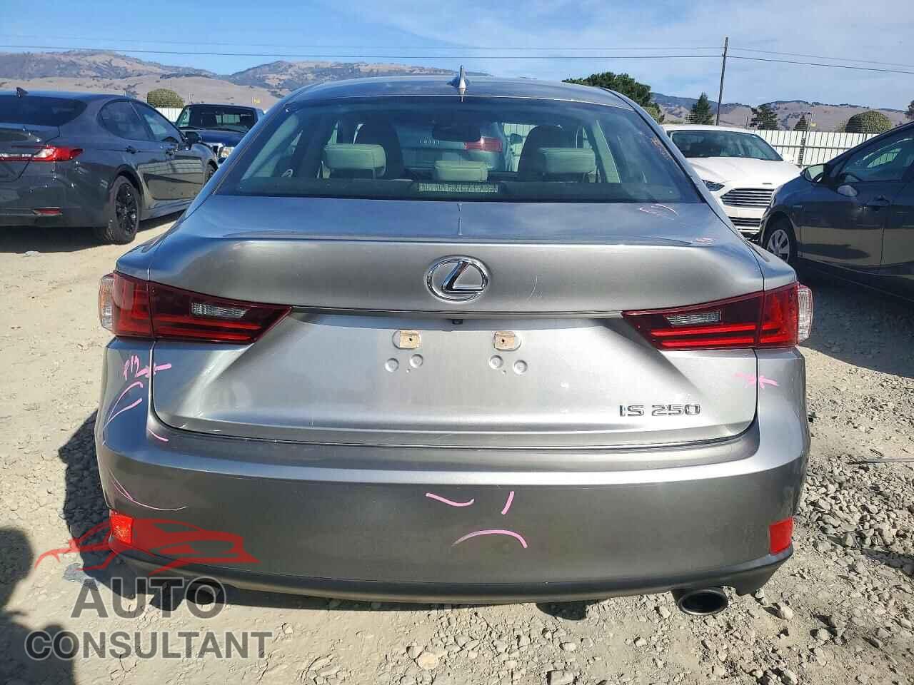 LEXUS IS 2014 - JTHBF1D23E5038520