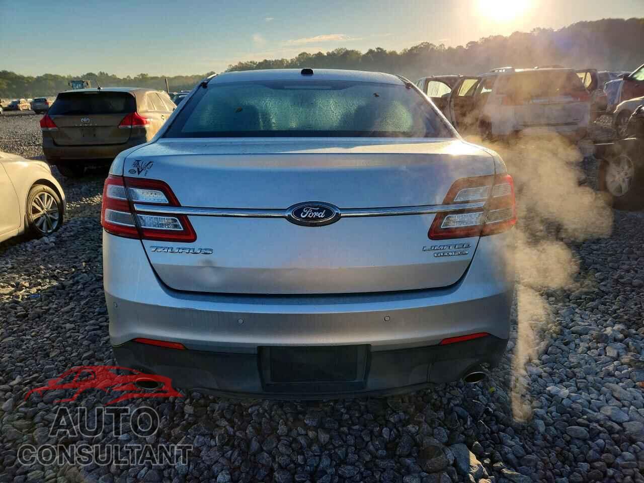 FORD TAURUS 2015 - 1FAHP2F82FG102929