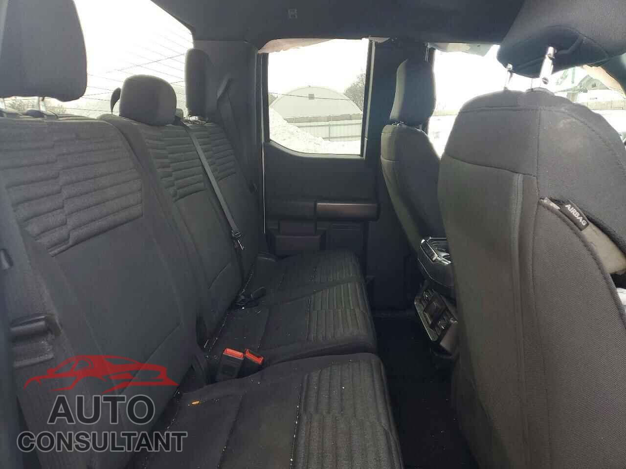 FORD F-150 2023 - 1FTFX1E52PKD37686