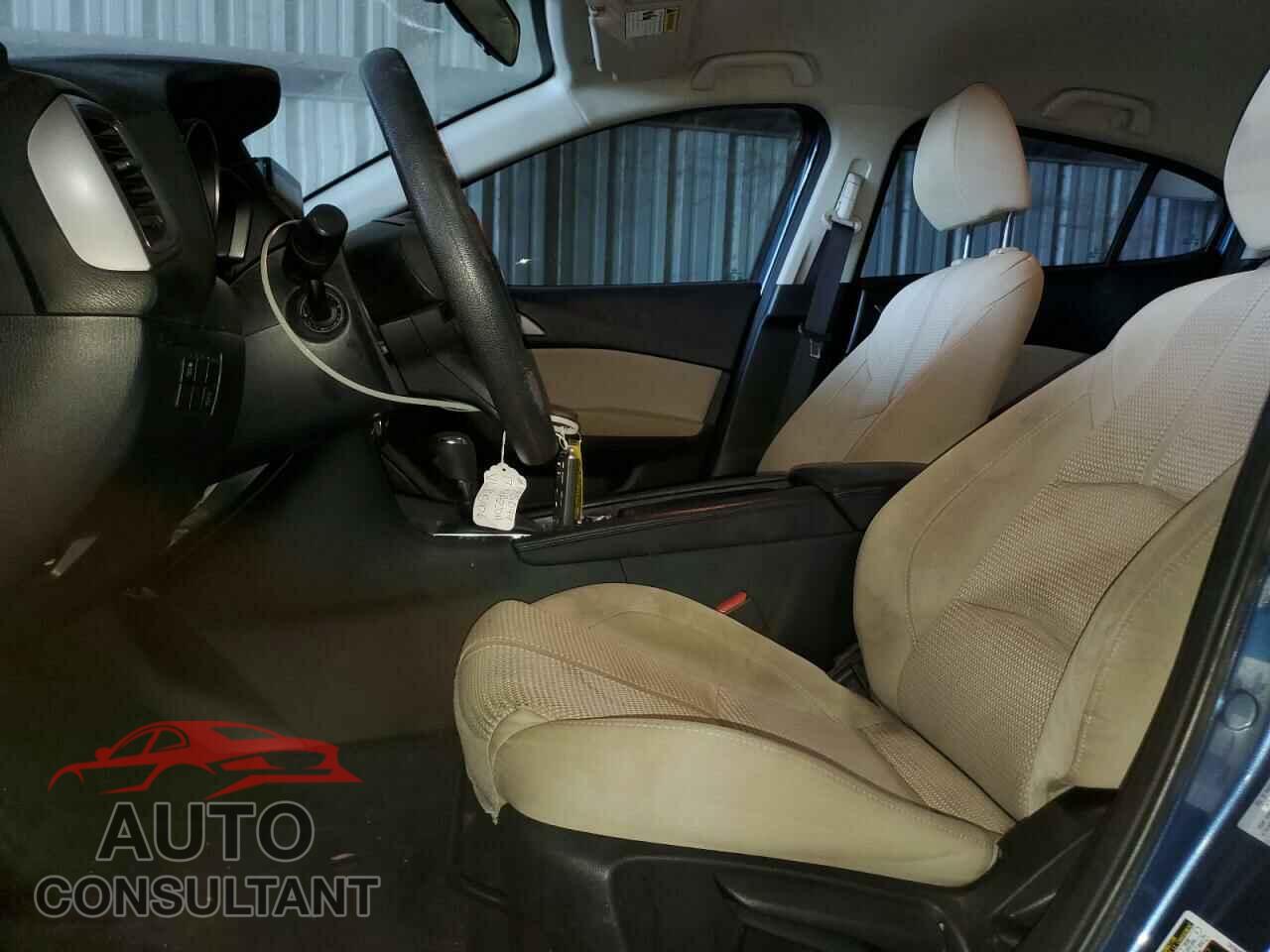 MAZDA 3 2017 - 3MZBN1U79HM156552