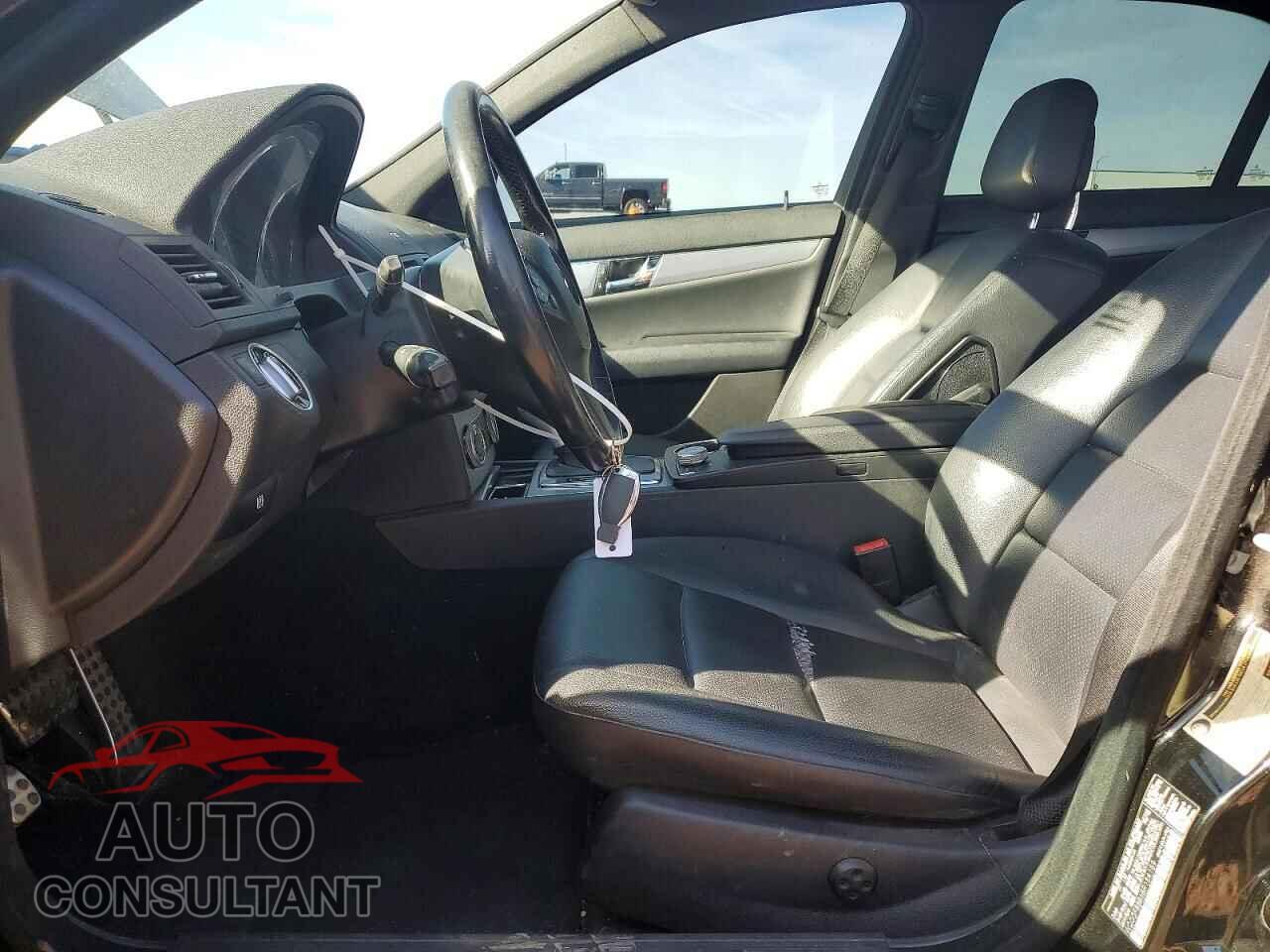 MERCEDES-BENZ C-CLASS 2011 - WDDGF8BB6BR154159