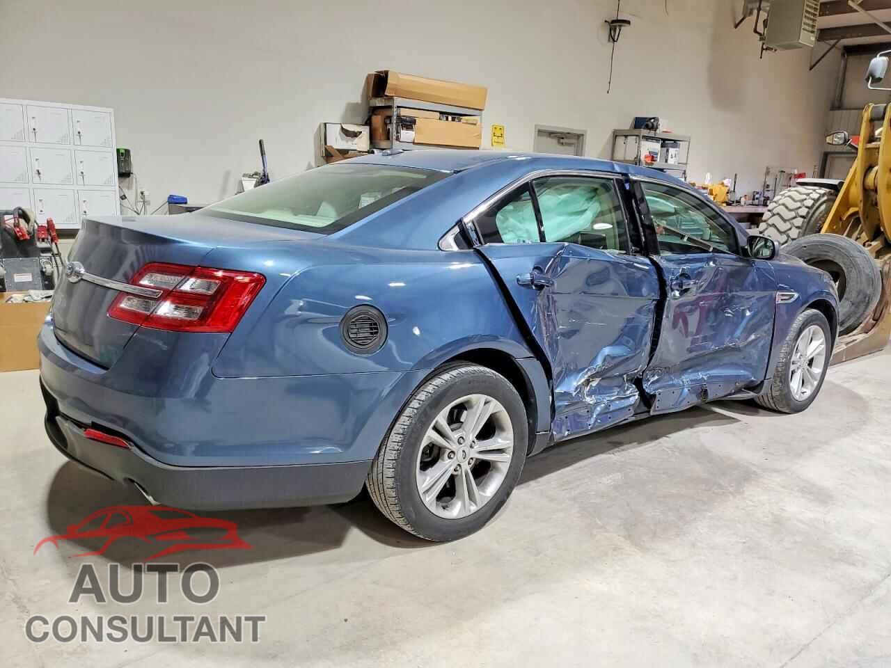 FORD TAURUS 2018 - 1FAHP2D89JG118315