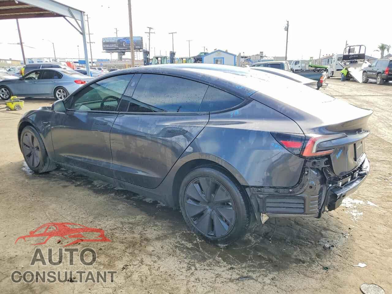 TESLA MODEL 3 2024 - 5YJ3E1EA0RF744458