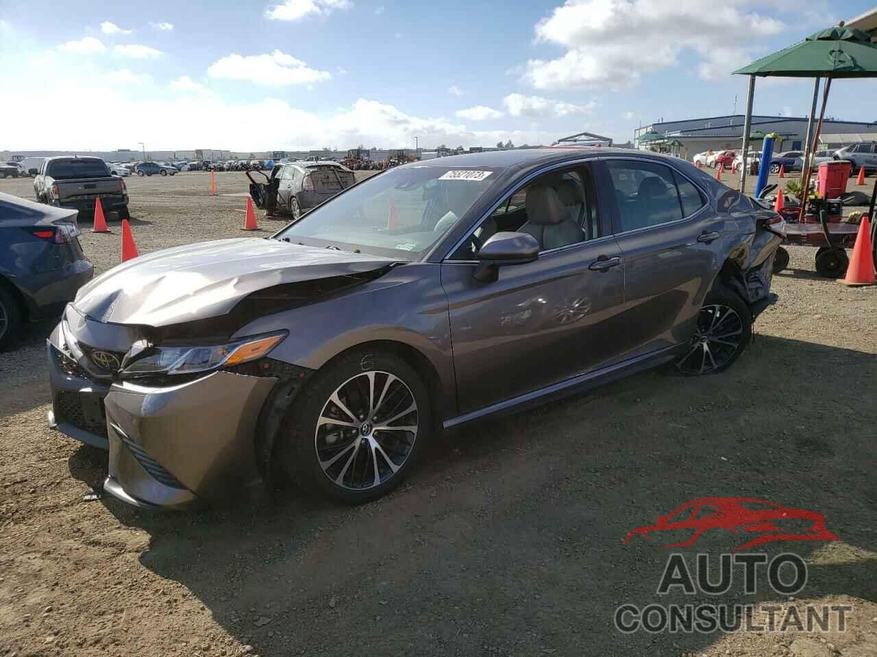 TOYOTA CAMRY 2018 - 4T1B11HKXJU597603