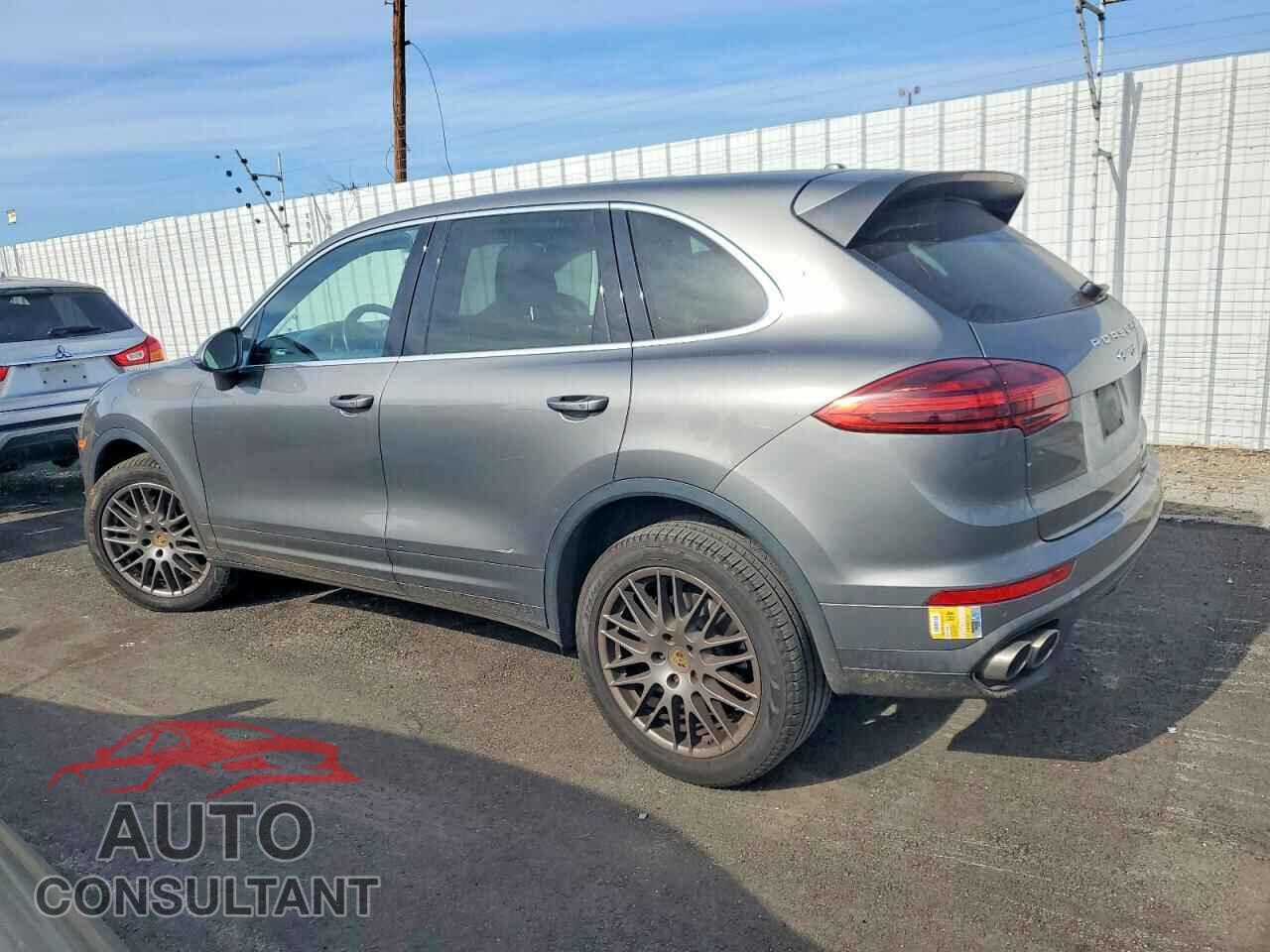PORSCHE CAYENNE 2018 - WP1AB2A20JLA60031