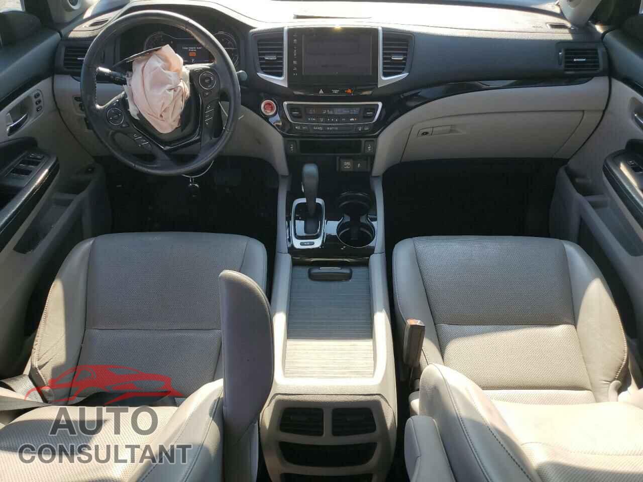 HONDA RIDGELINE 2017 - 5FPYK3F7XHB032462