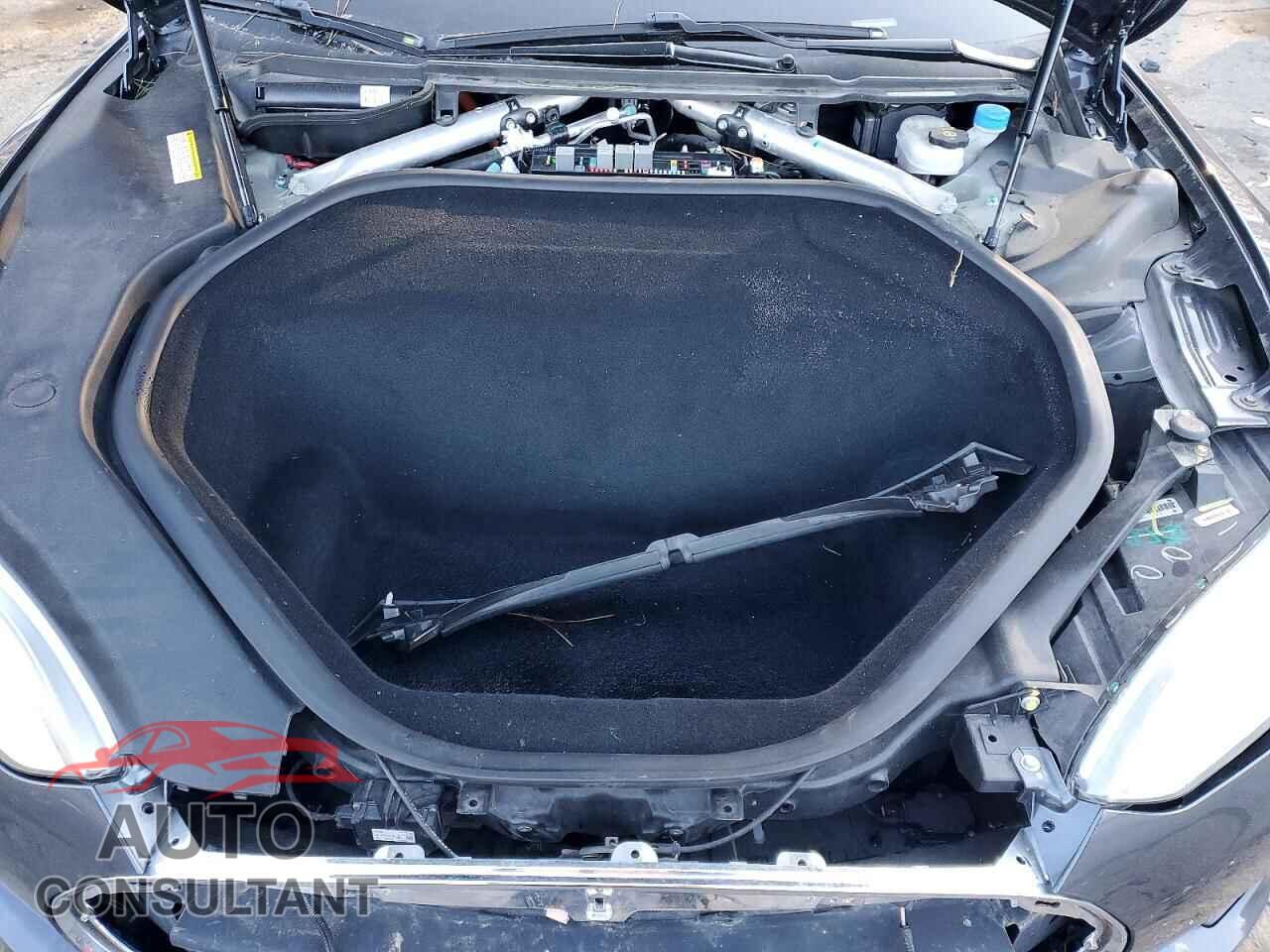 TESLA MODEL S 2016 - 5YJSA1E28GF133929